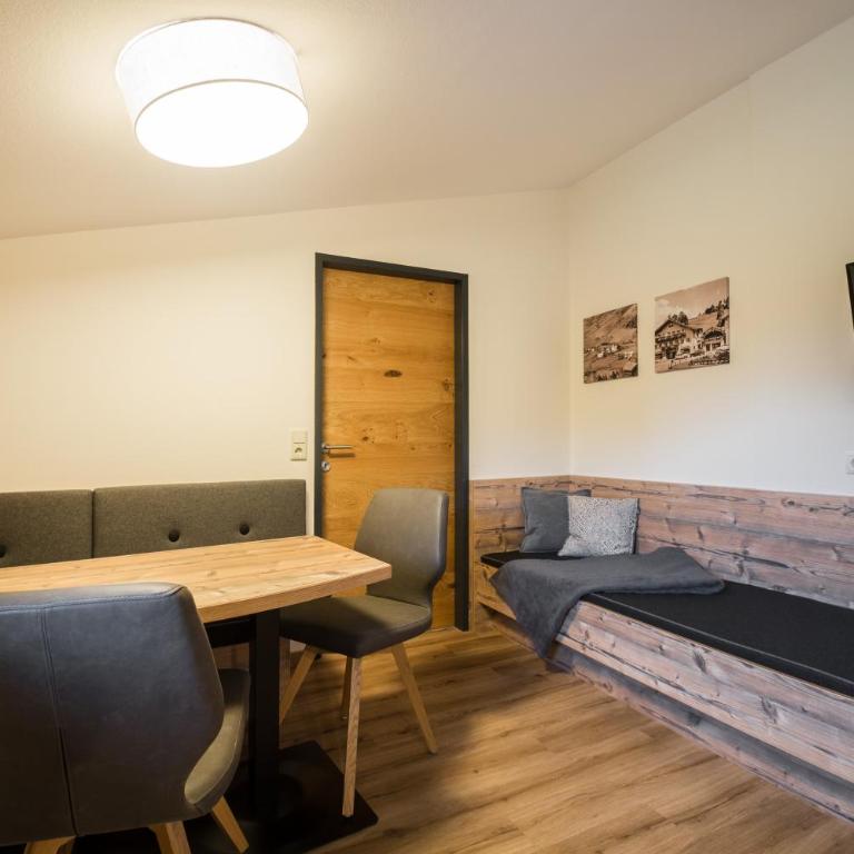 Knappensteig Appartements - Apartment mit 2 Schlafzimmern und Balkon oder Terrasse - 2