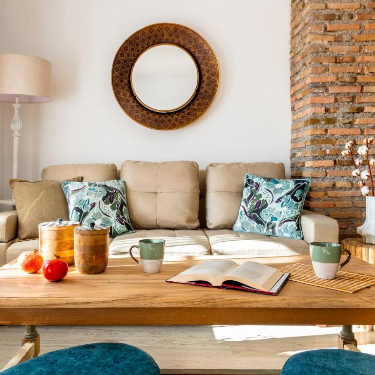Genteel Home Mano de Hierro - Four Bedroom Apartment with Terrace - 13