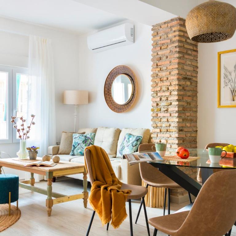 Genteel Home Mano de Hierro - Four Bedroom Apartment with Terrace - 1