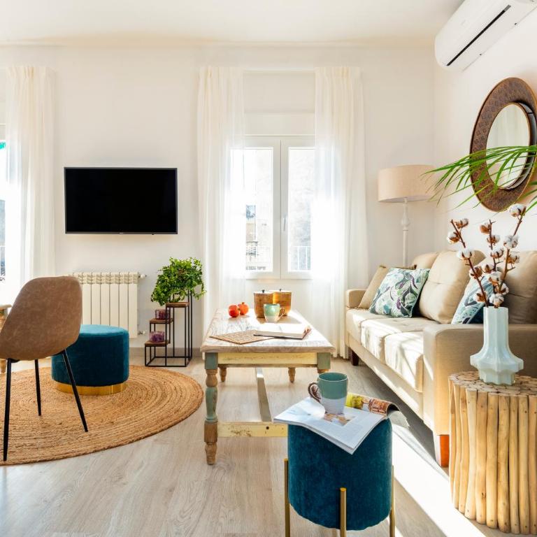 Genteel Home Mano de Hierro - Four Bedroom Apartment with Terrace - 2