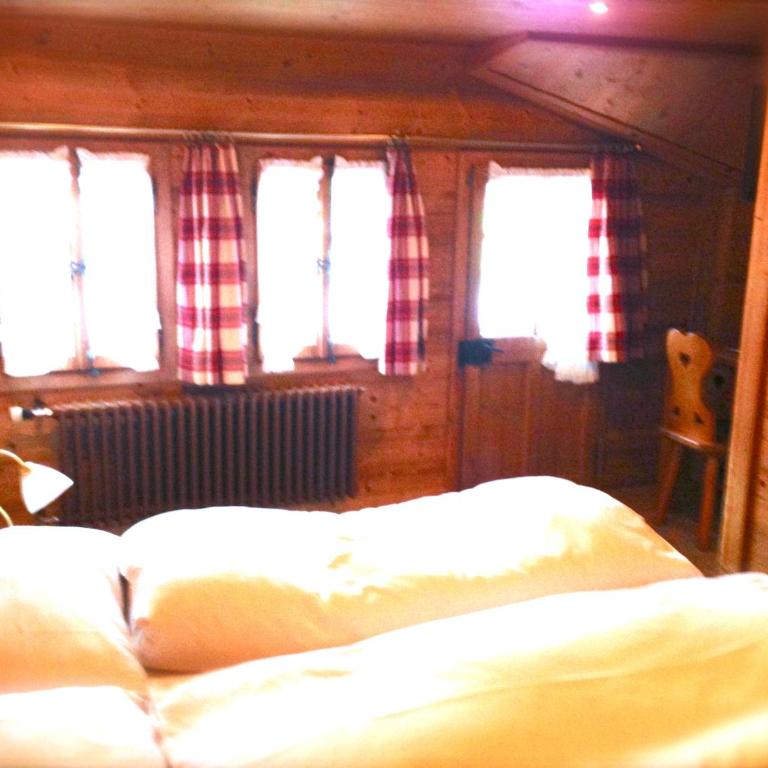 Auberge de la poste - Zweibettzimmer mit Balkon - 1