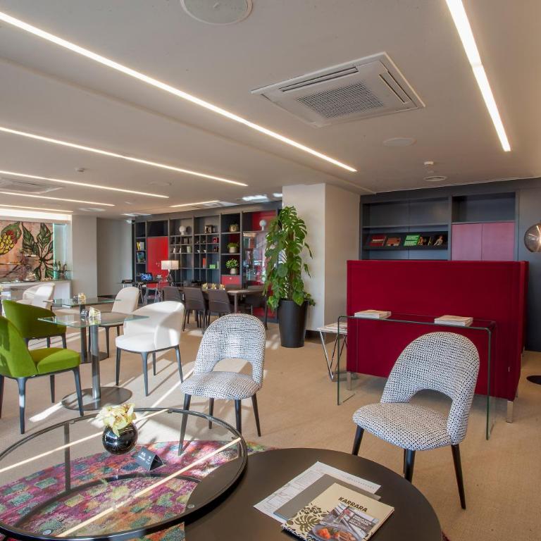 Hotel Puerta America - Suite Junior con acceso al salón executive - 8