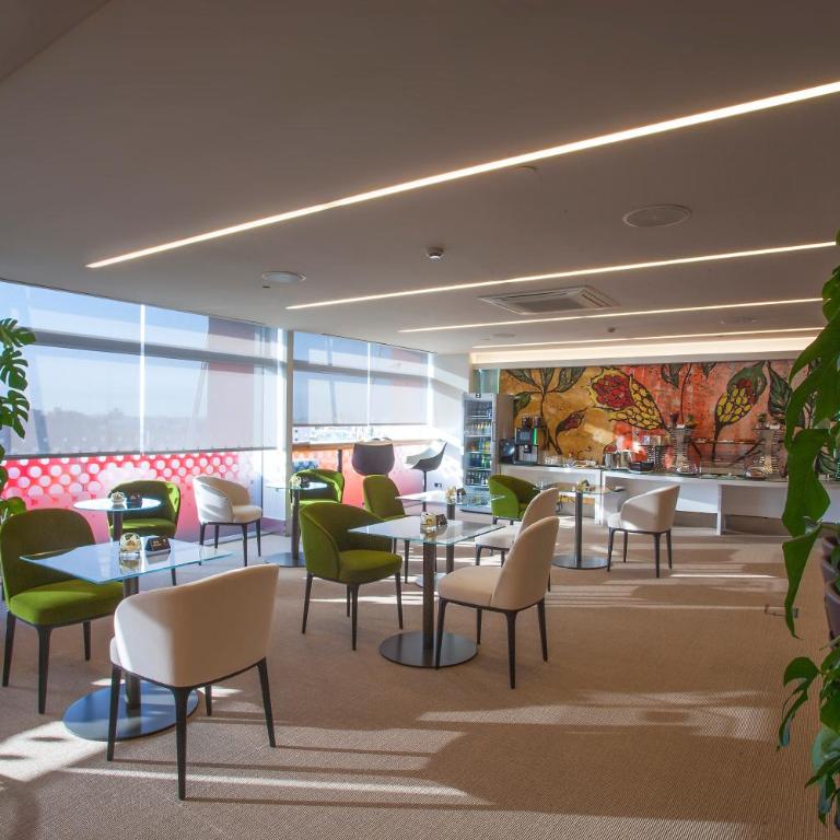Hotel Puerta America - Suite Junior con acceso al salón executive - 9