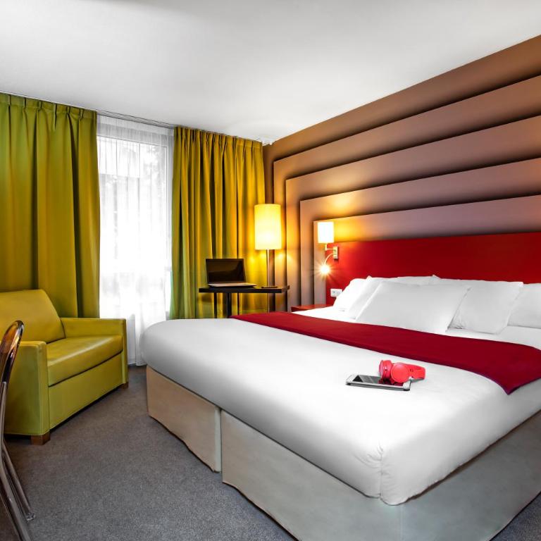ibis Styles Avignon Sud - Chambre Double Standard avec Canapé-Lit et Douche - 5