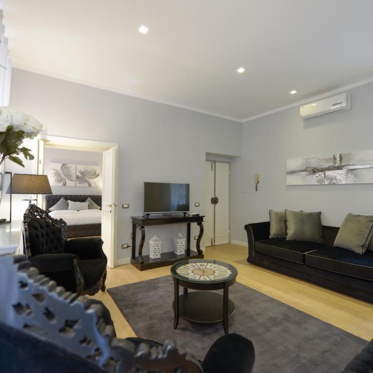 Easydomus Rome - Deluxe Two-Bedroom Apartment - Address: Via Belsiana 31 - 4