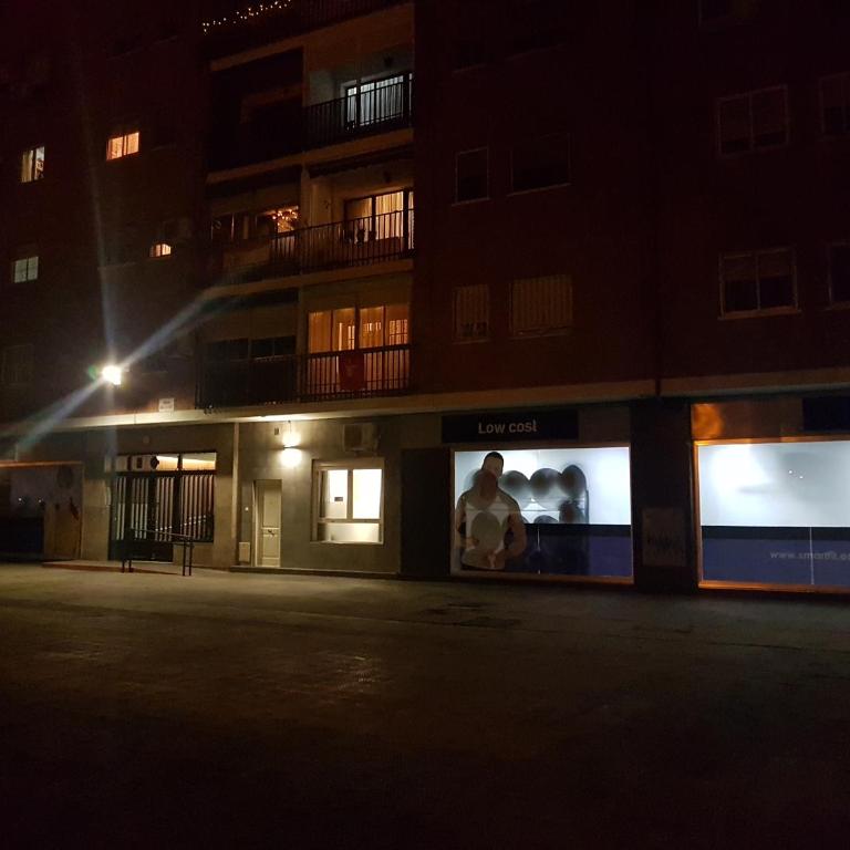 Cozy Studio Madrid - Metro Barrio del Pilar - Apartment - Ground Floor - 45