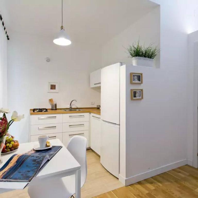 BB4U Apartments - Appartamento con Balcone - 2