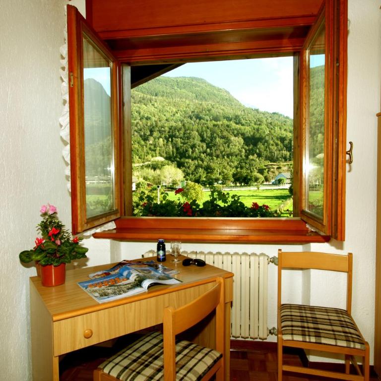 Hotel Edelweiss - Camera Matrimoniale/Doppia con Letti Singoli - 1