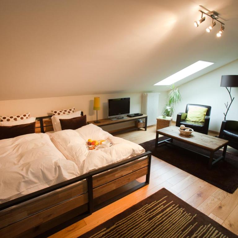 BnB La Clemonie - Doppel-/Zweibettzimmer mit eigenem Bad - 3
