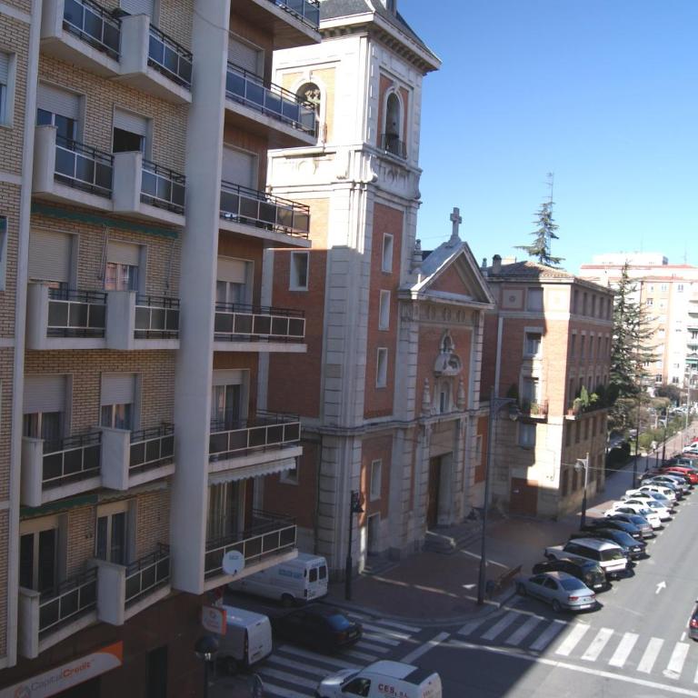 Cálfred Junto a Parque Gallarza - Apartamento de 3 dormitorios - 1