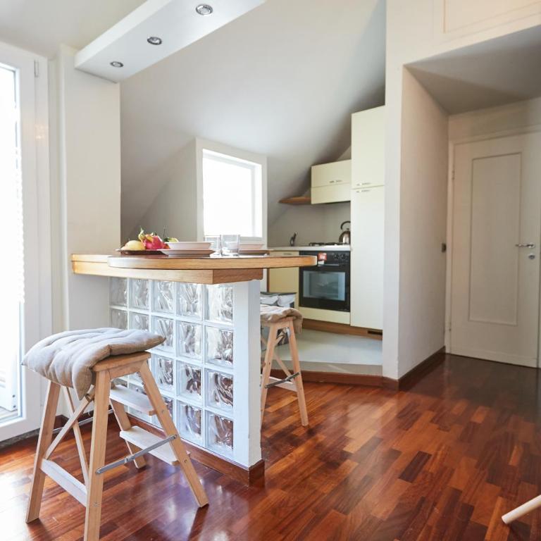 GuestHost - Studio con Balcone per 2 persone - Appartamento con Balcone - 10