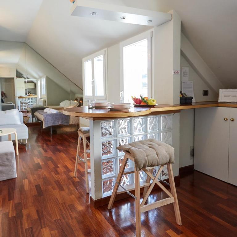 GuestHost - Studio con Balcone per 2 persone - Appartamento con Balcone - 2