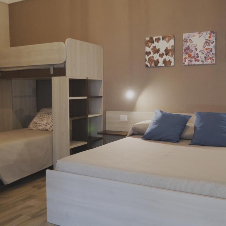 B&B Radici - Camera Quadrupla con Bagno Privato - 13