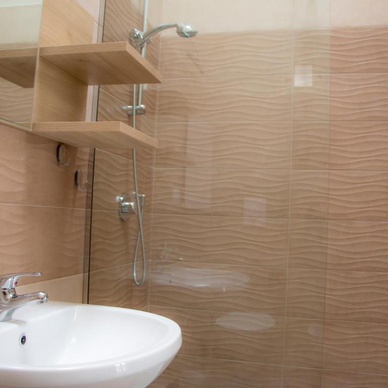 B&B Radici - Camera Matrimoniale con Bagno Privato - 20