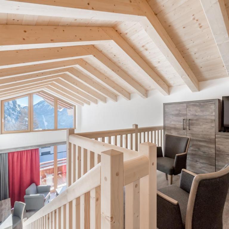 HOTEL Burgstein alpin & lifestyle - Familienzimmer mit Balkon - 3