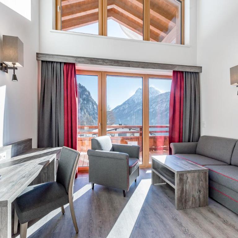 HOTEL Burgstein alpin & lifestyle - Familienzimmer mit Balkon - 6