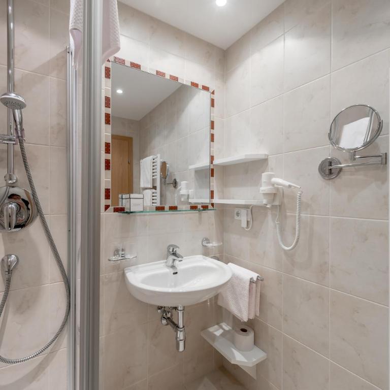 HOTEL Burgstein alpin & lifestyle - Comfort Doppelzimmer mit Balkon - 2