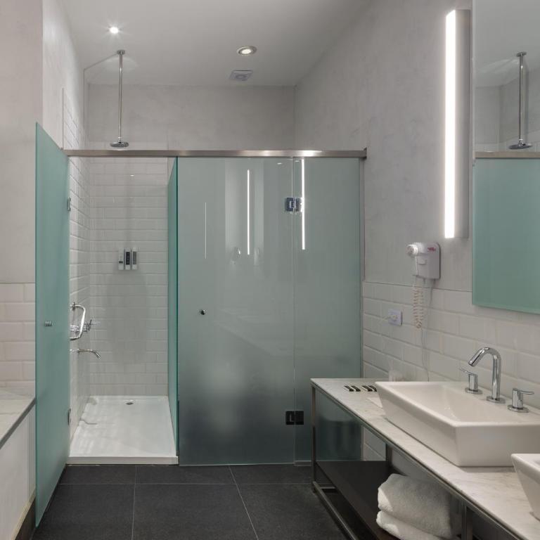 Esplendor by Wyndham Savoy Rosario - Suite Superior con cama extragrande - No fumadores - 3