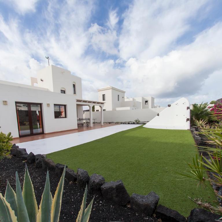 Villa Sunset Faro Deluxe & Spa Pool - Vacation Home - 35