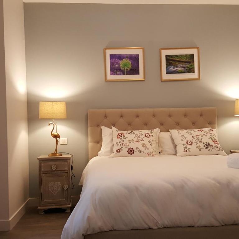 Hôtel Chez Jacqueline - Chambre Standard Lit Queen-Size - 1