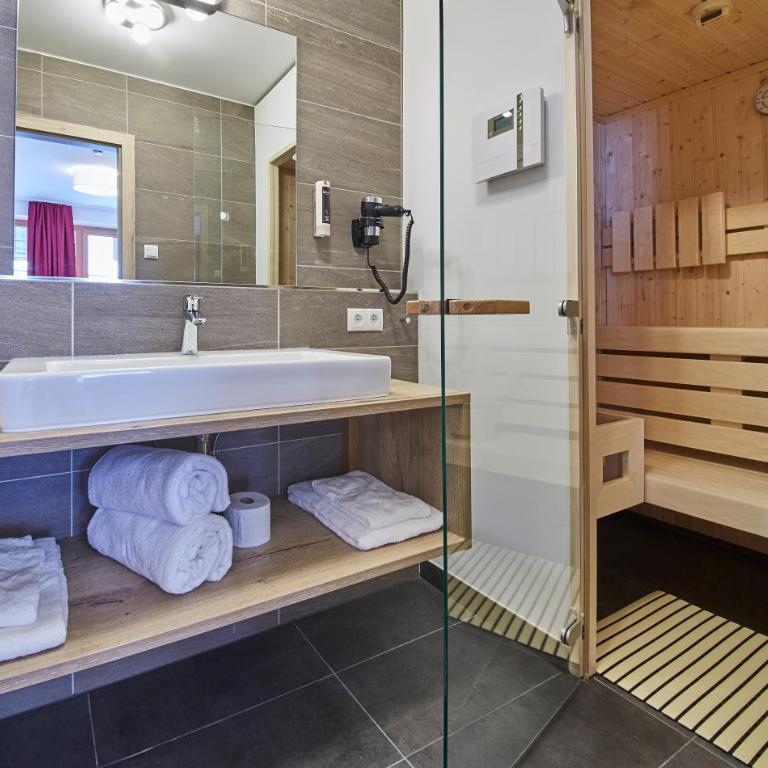 AlpenParks Hotel & Apartment Sonnleiten - Apartment mit 2 Schlafzimmern und Sauna - 9