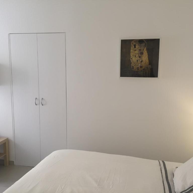 Menton 2 pièces climatisé à côté de la plage rue palmaro - One-Bedroom Apartment - 8