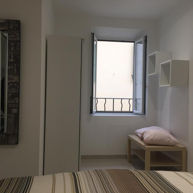 Menton 2 pièces climatisé à côté de la plage rue palmaro - One-Bedroom Apartment - 11