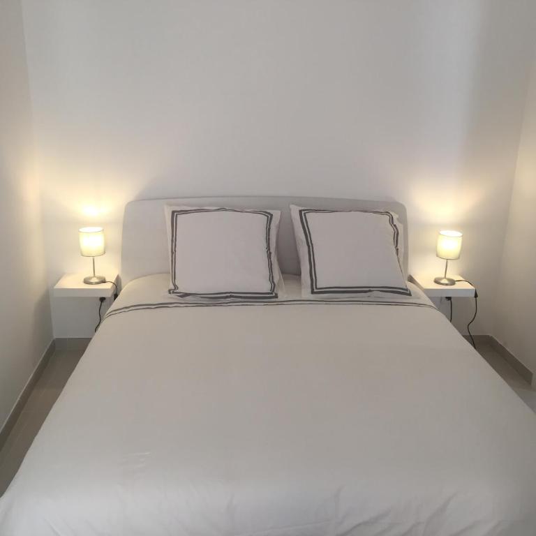 Menton 2 pièces climatisé à côté de la plage rue palmaro - One-Bedroom Apartment - 9