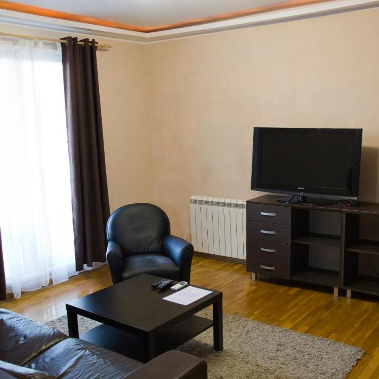 Vila Senjak - Apartman Tipa "Suite" sa Pogledom na Bazen - 10
