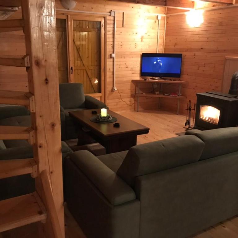 Durmitorska kuća - Three-Bedroom House - 4