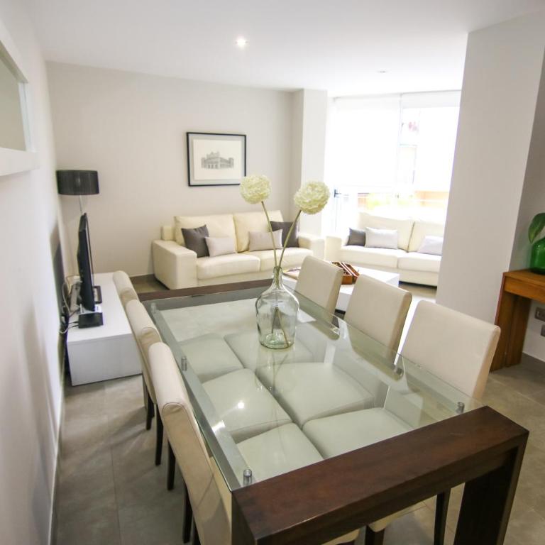 Villa Pepita - Three-Bedroom Apartment - 75