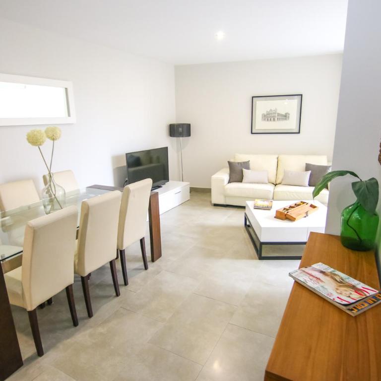 Villa Pepita - Three-Bedroom Apartment - 79