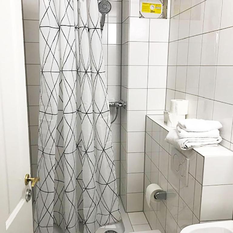 Baynunah Suites Aparthotel - Three-Bedroom Apartment - 3