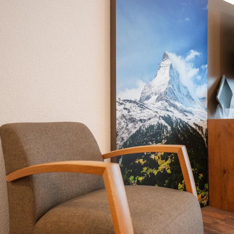 Patricia self-check-in Apartments & Spa Access at Alpen Resort - Apartment mit Aussicht auf das Matterhorn - 2