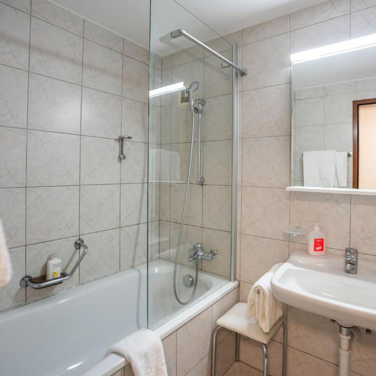 Patricia self-check-in Apartments & Spa Access at Alpen Resort - Apartment mit 2 Schlafzimmern und Balkon - 10