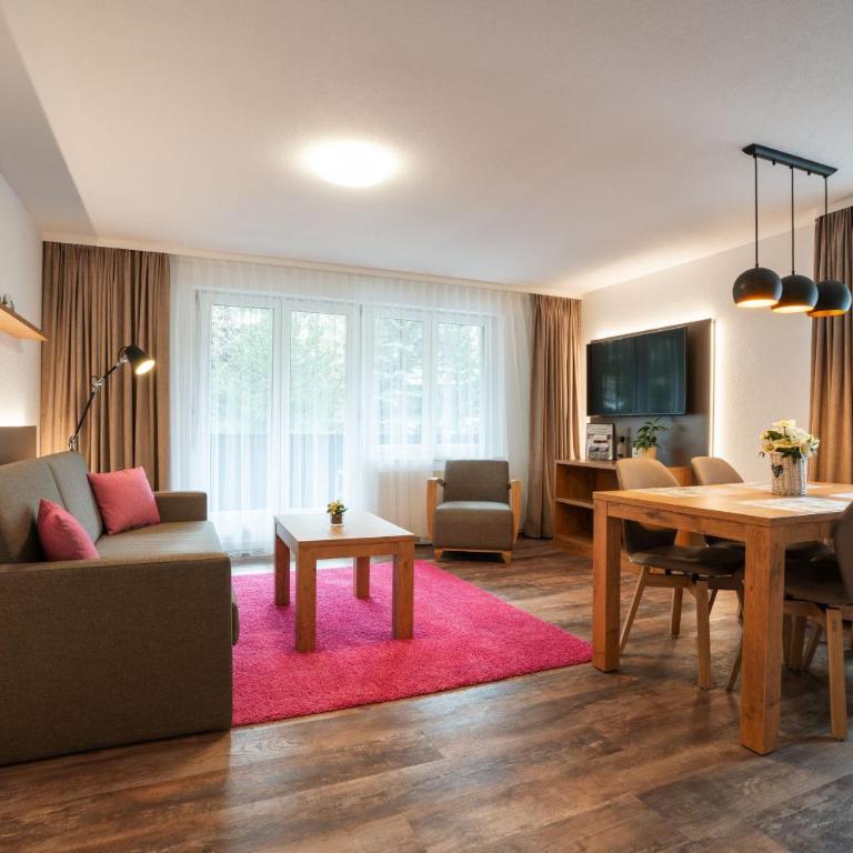 Patricia self-check-in Apartments & Spa Access at Alpen Resort - Apartment mit 2 Schlafzimmern und Balkon - 1