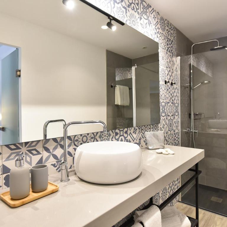 OFF TRIANA - Apartamento Deluxe - 2