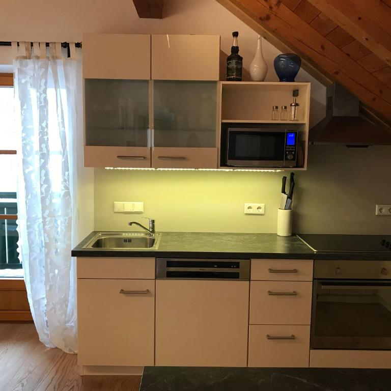 Haus Ramsauer - Apartment mit 2 Schlafzimmern und Bergblick - 11