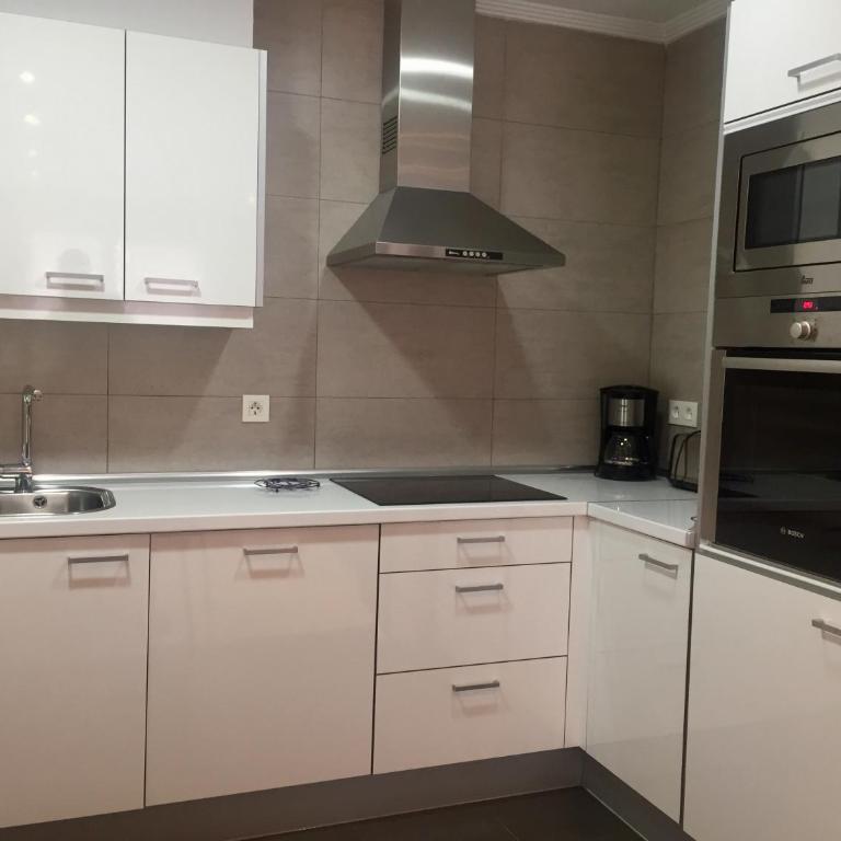 Easo amplio y funcional cerca de la playa. - Apartamento - 5
