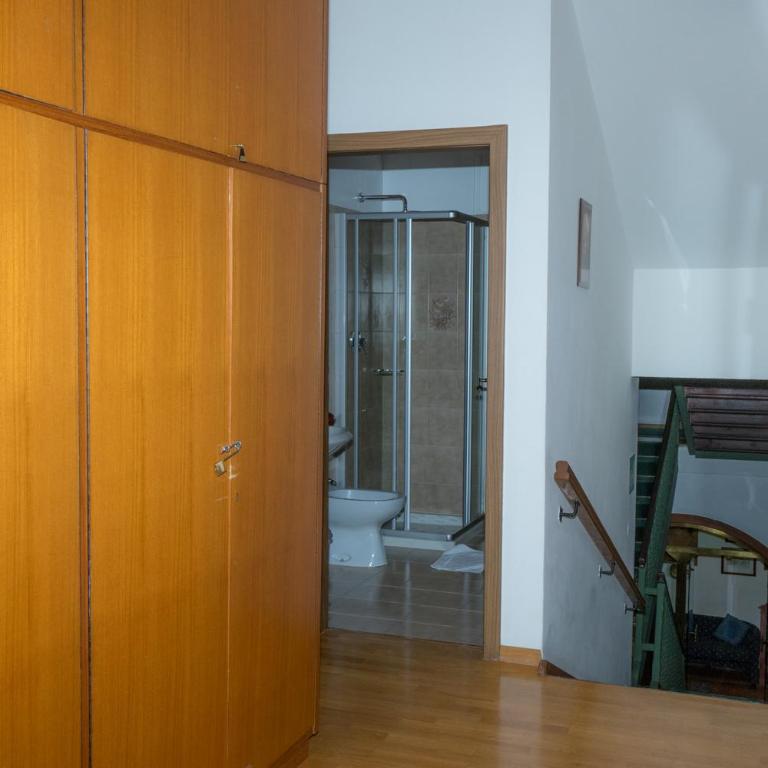 Hotel Fiames - Camera Doppia con Letti Singoli e Bagno in Comune - 3