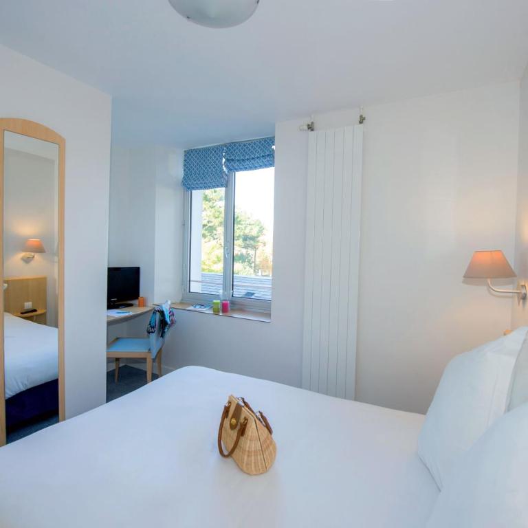 Hôtel Vacances Bleues Villa Caroline - Chambre Double Côté Parc - 4
