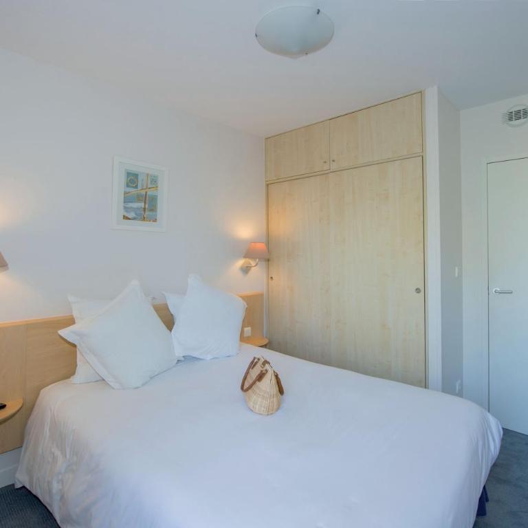 Hôtel Vacances Bleues Villa Caroline - Chambre Double Côté Parc - 3