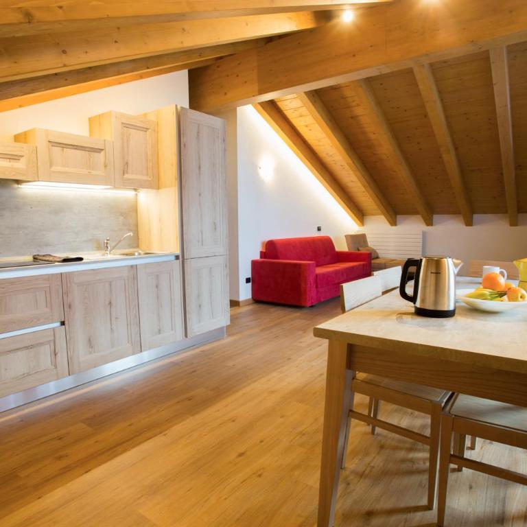 Steinbock B&B - Apartaments - Apartment with Balcony - 1