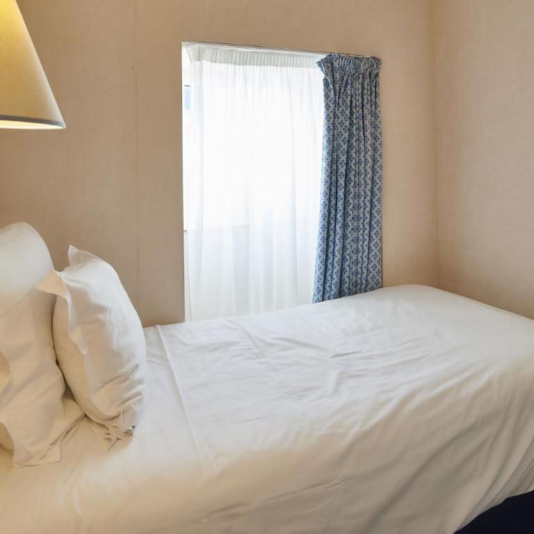 Hôtel Vacances Bleues Villa Caroline - Chambre Triple - 4