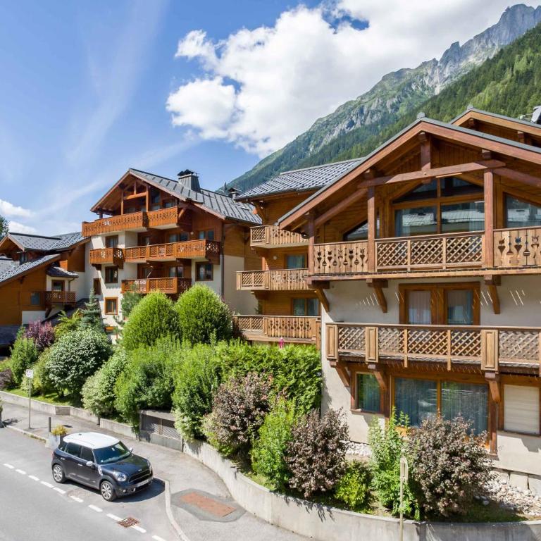 Chamois Apartment- Chamonix All Year - Apartment with Mountain View - 12