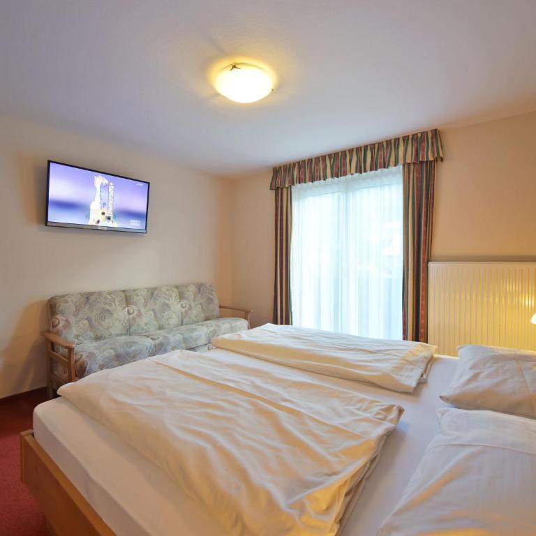 Pension Piovesan - Doppelzimmer mit Balkon - 11