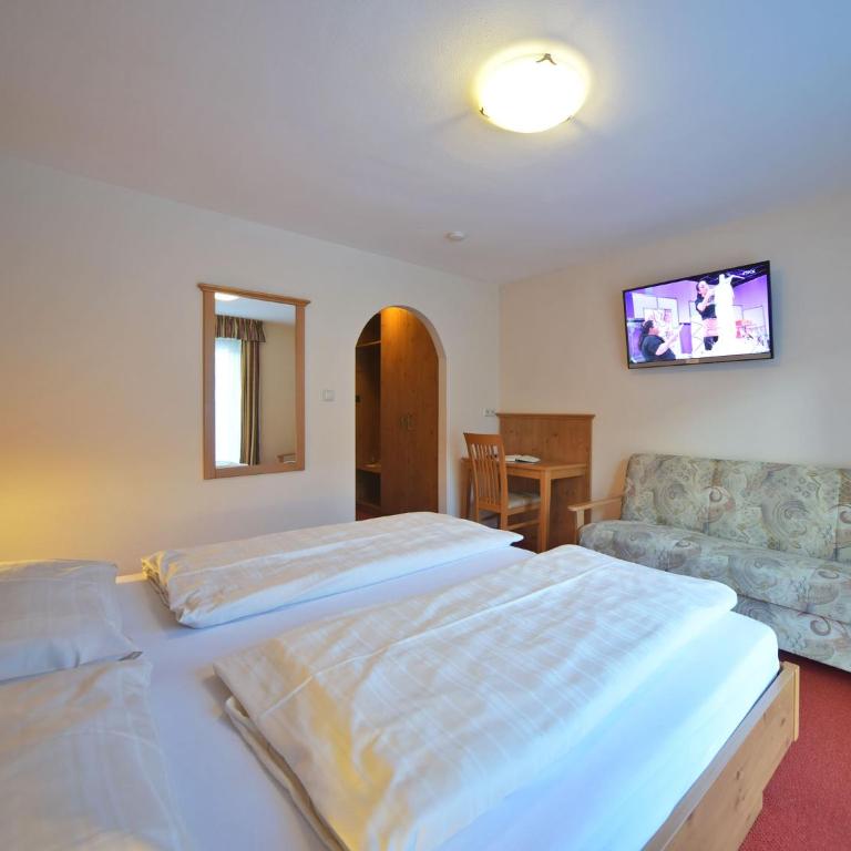 Pension Piovesan - Doppelzimmer mit Balkon - 3
