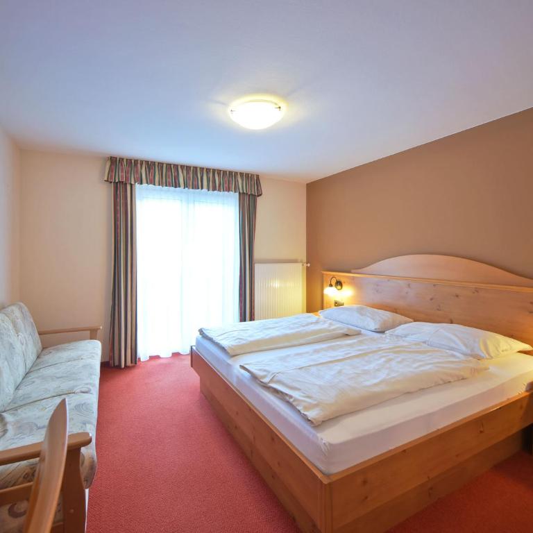 Pension Piovesan - Doppelzimmer mit Balkon - 1