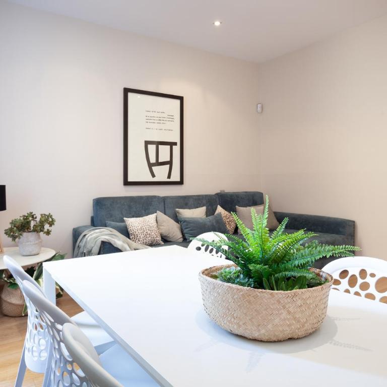 Easysleep Borne - Four-Bedroom Apartment - 11