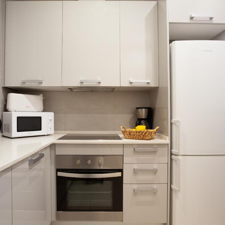 Easysleep Borne - Four-Bedroom Apartment - 18